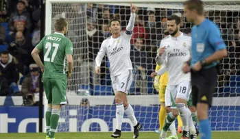 Liverpool, eliminado; Real Madrid golea