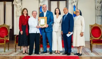 Abinader encabeza entrega del Premio Anual Protector de la Persona Envejeciente y Adulto Mayor