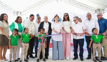 Vicepresidenta Raquel Peña entrega obras deportivas y centro educativo en la provincia La Altagracia