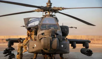 Accidentes de helicópteros Apache de EE.UU. alcanzan cifra récord por fallas en la transmisión