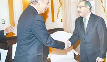 Danilo recibe a cirujano asiático en Palacio