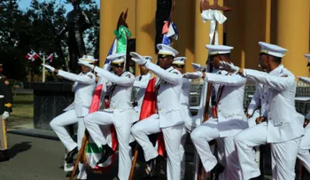Presidente Medina encabeza acto de graduación militar 
