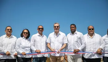 Presidente Abinader inaugura cuatro obras en Hato Mayor y El Seibo