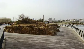 Arqueólogos resuelven el misterio de una fortaleza de 2.700 años de antigüedad situada en Tel Aviv