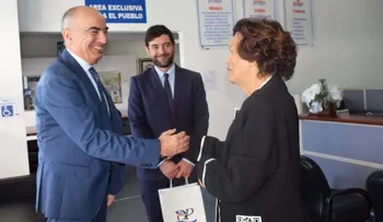 Embajador de Unión Europea visita a defensora del pueblo, Zoila Martínez