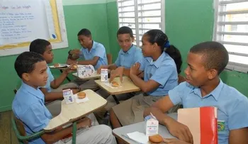 Desayuno escolar intoxica a 13 estudiantes en La Vega