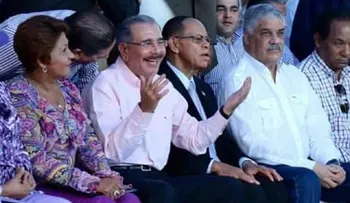 Danilo encabeza proclamación de candidatura a senadora de Amarilis Santana
