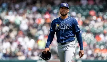 Freddy Peralta recupera su nivel en la recta final de la temporada con los Cerveceros