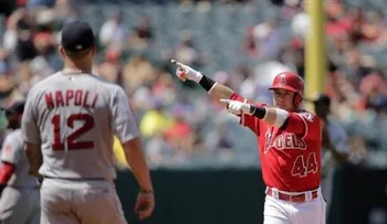 Pujols y los Angelinos aplastan 11-1 a Medias Rojas 