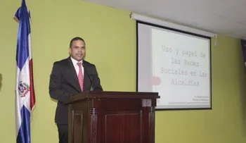Moisés González exhorta a Alcaldías aprovechar potencial de redes sociales