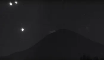 ¿Qué son las enigmáticas luces registradas en inmediaciones del volcán Popocatépetl? 