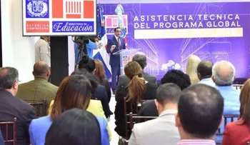 Ministro Andrés Navarro lanza proyecto â??Escuelas Segurasâ? para reducir riesgos ante los desastres naturales