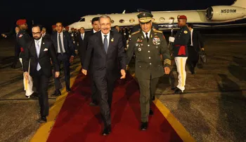 Danilo Medina llega al país tras participar en Cumbre del SICA