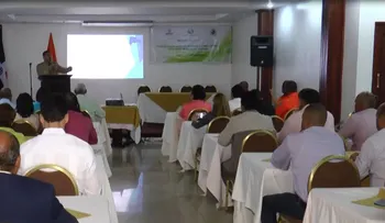 Director de la Defensa Civil imparte seminario a alcaldes y regidores del Cibao