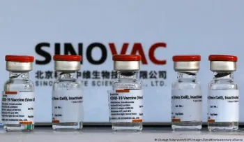 La OMS dice ahora que las vacunas anticovid chinas requieren tres dosis
