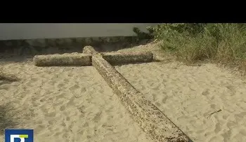 Causa gran conmoción, misteriosa aparición de una cruz gigante en playa de la Florida, EEUU