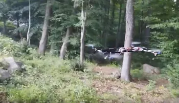 Escalofriante video de un dron disparando con una pistola
