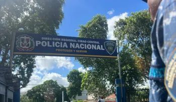 Joven de 21 años muere en un allanamiento policial en Santiago; un cabo del SWAT resulta herido
