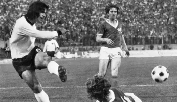 La leyenda del fútbol alemán Gerd Müller padece alzheimer