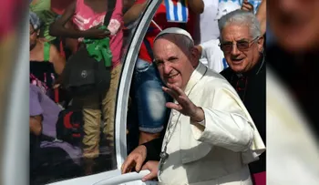El papa Francisco se despide de Cuba y se dirige a Estados Unidos