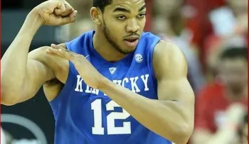 Karl Towns quiere ser doctor; Danilo Medina lo felicita 