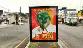 Pintan de negro vallas que promueven a Sued