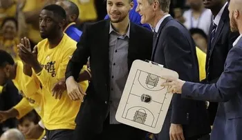 Curry no padece de daño estructural en el tobillo derecho