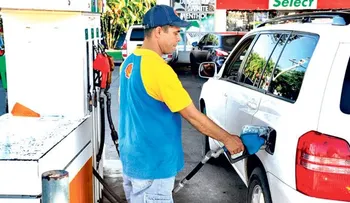 Industria y Comercio sube precio de algunos combustibles; congela los demás