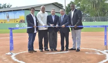 CND entrega primeros 32 estadios remodelados