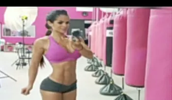 Esta físicoculturista causa furor en las redes sociales (VIDEO)
