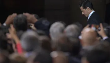 Peña Nieto llama a no optar por un "modelo del pasado"