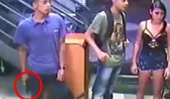 La increíble y cómica reacción de un joven durante un robo a mano armada