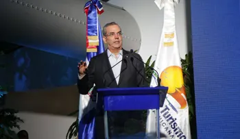 Presidente Abinader destaca avances del programa Burocracia Cero al encabezar lanzamiento Unidad Central de Trámites Turísticos