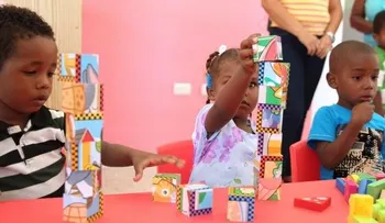 Presidente Medina entrega estancia infantil y liceo en Los Alcarrizos