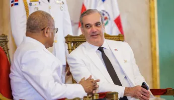 Abinader recibe cartas credenciales de siete nuevos embajadores