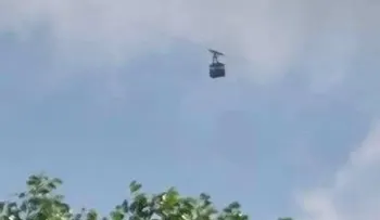 Teleférico de Puerto sufre una avería con 32 personas a bordo