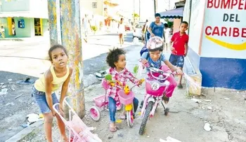 Niños disfrutaron de sus juguetes en el Día de Reyes