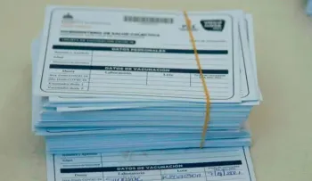 TSA le tumba el pulso a Carlos Peña; decide que se siga pidiendo tarjeta de vacunación Covid-19