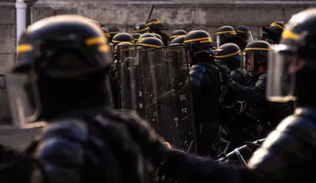 Francia moviliza 70.000 agentes y cierra museos de París ante nuevas protestas del sábado