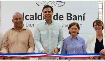 Roberto Ángel entrega Escuela de Bellas Artes en Baní