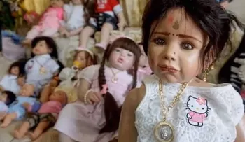 Muñecas poseídas, la tenebrosa moda que invade Tailandia