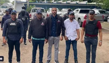 MIP operativo en Santiago, incauta fuegos artificiales, arma ilegal y arresta a cuatro