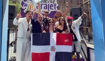 Arajet celebra 100 mil pasajeros entre NY y RD durante Parada Dominicana en Manhattan