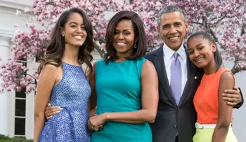 Los Obama recuerdan el valor de la acogida en su último mensaje de Navidad