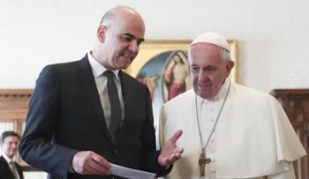 El papa Francisco: Hace falta voluntad política para desarme y energías renovables