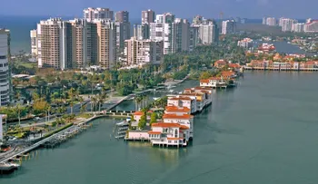 Naples, la "ciudad de los millonarios" que podría quedar devastada por Irma
