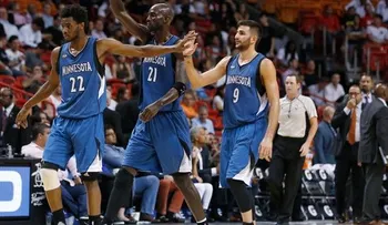 Karl Towns logra doble-doble en triunfo Minnesota