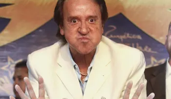Carlos VIllagrán, "Quico",revela personaje lo ha mantenido joven; estuvo hospitalizado en Houston