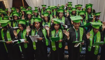 Universidad Episcopal de Haití gradúa a 103 nuevos médicos en Puerto Príncipe
