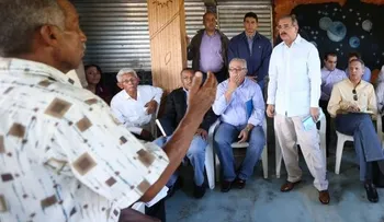 Presidente Medina se reúne con pescadores y arroceros de Sabana de la Mar